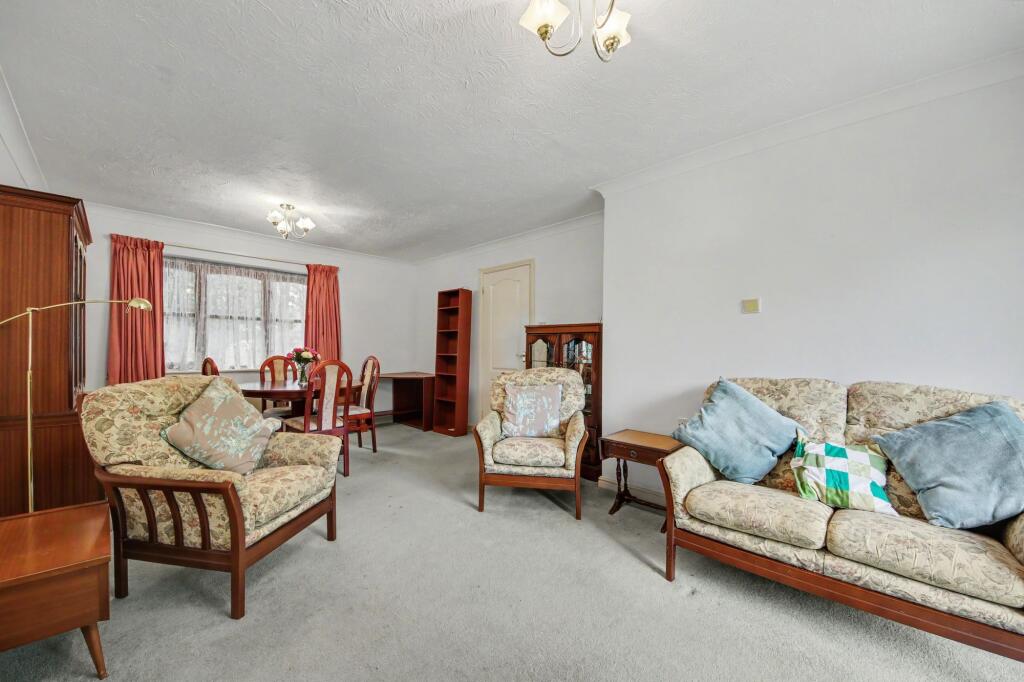 Apartment in Winchester, Northbrook, Bishop's Waltham - View 5