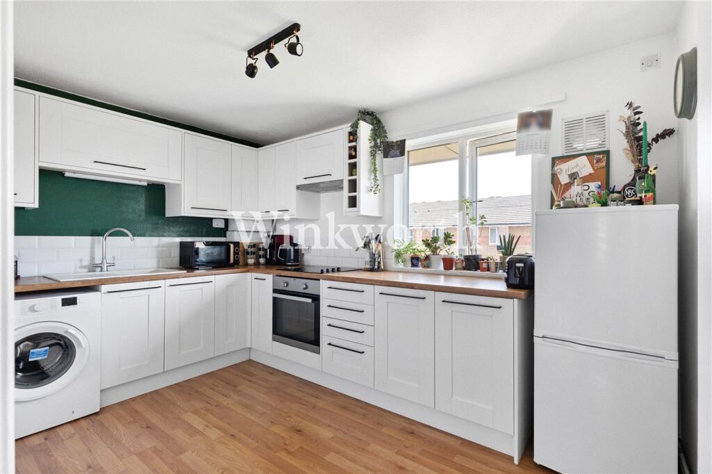 Apartment in London - View 3