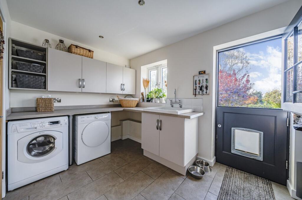 House in Taunton - View 5