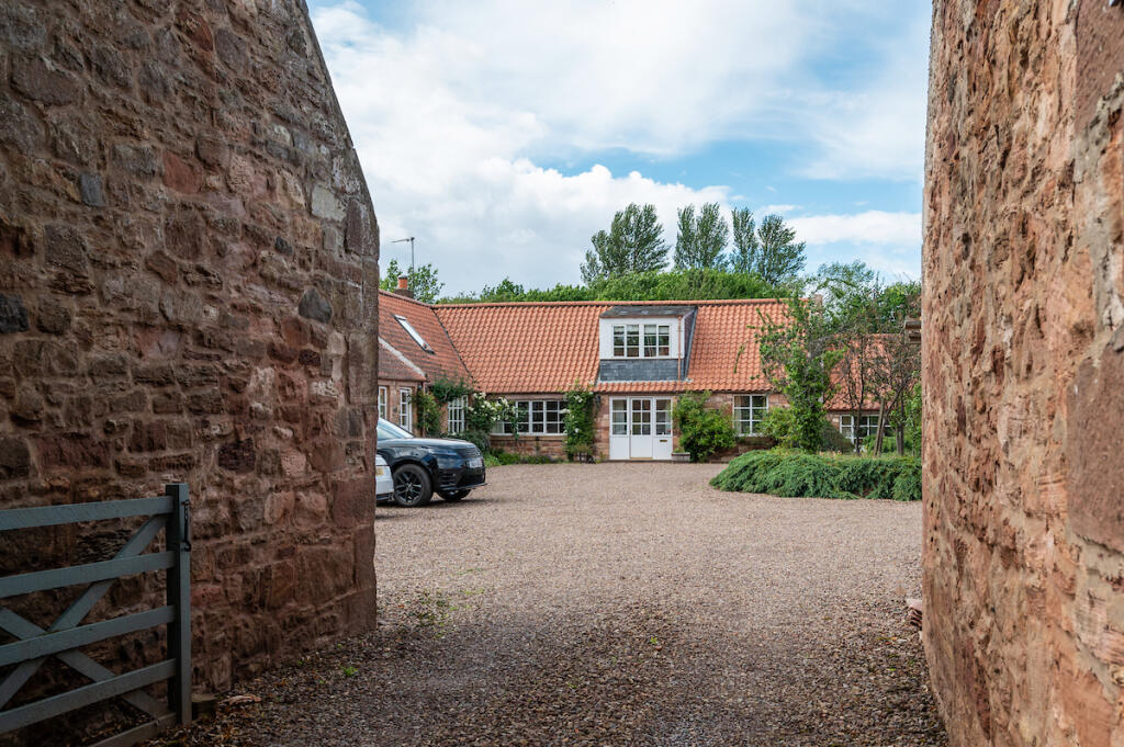 House in Edinburgh - View 3