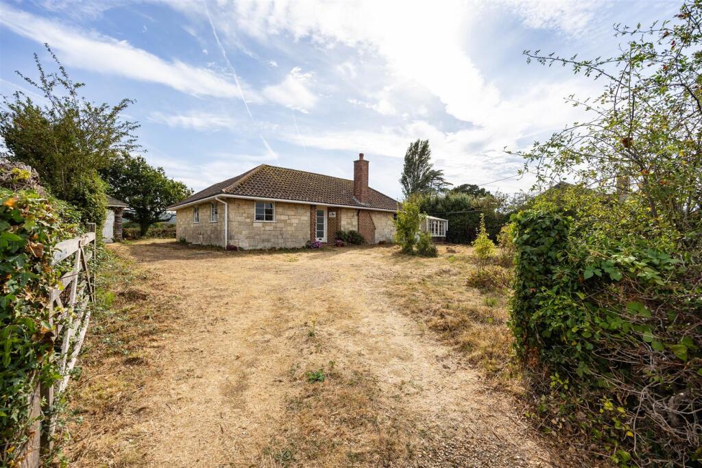 House in Yarmouth, Newbridge