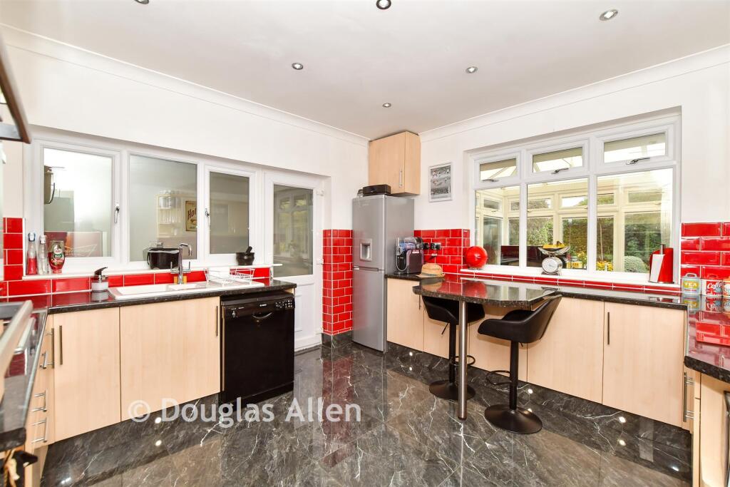 House in Southend-on-Sea - View 5