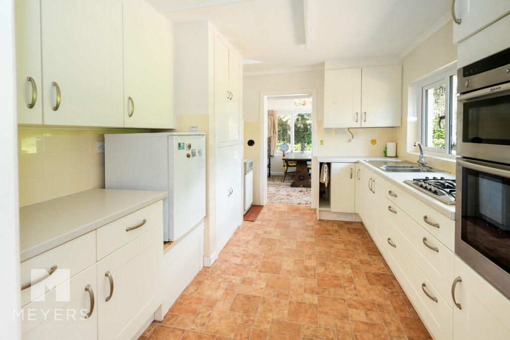 House in Bournemouth, St. Leonards and St. Ives - More