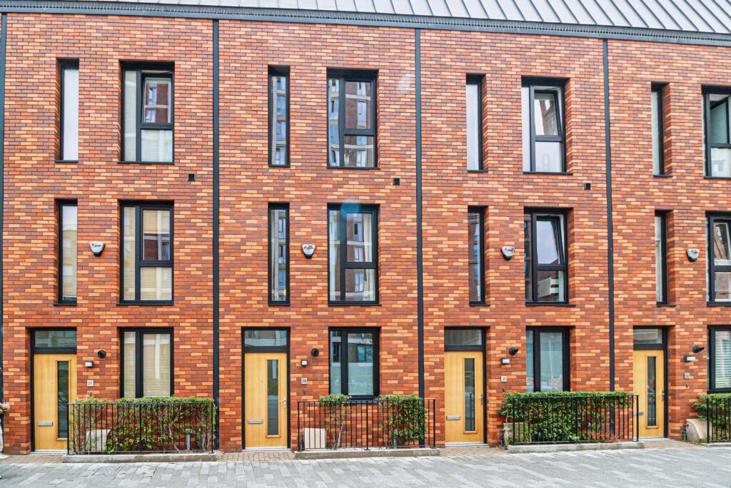 Main image of property: Oldfield Road, Salford, M5