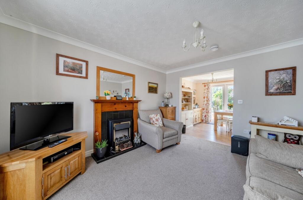 House in Lincoln - View 5