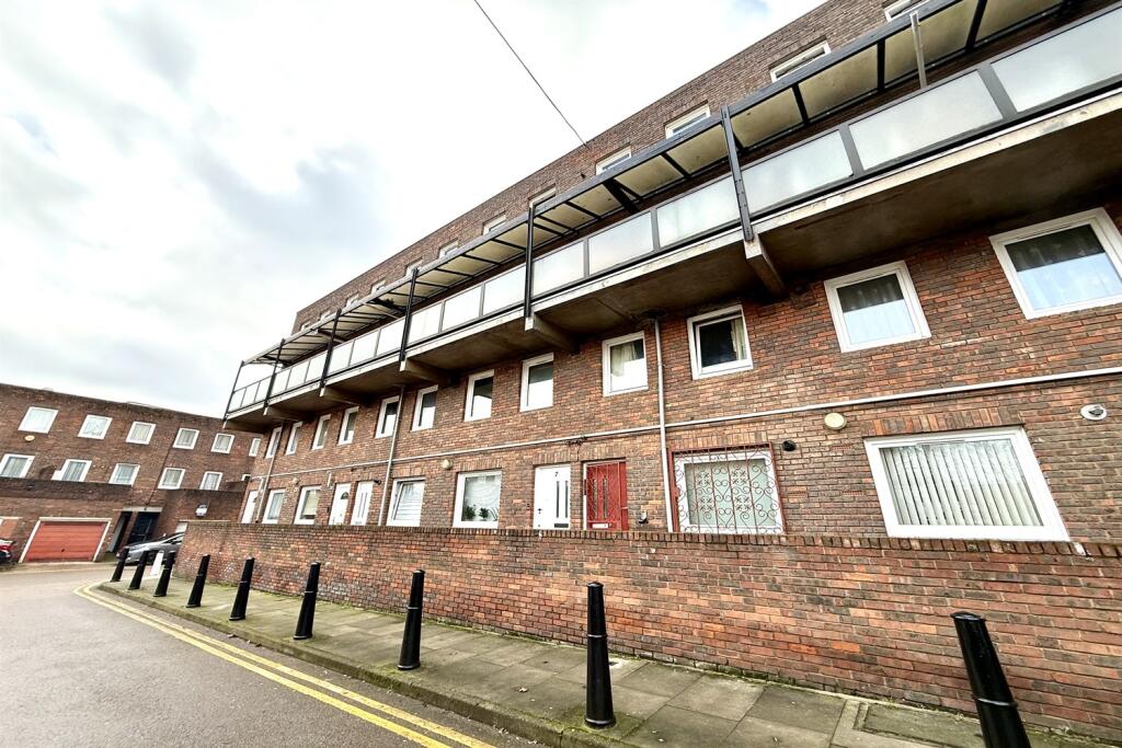 Main image of property: Kemps Drive, E14