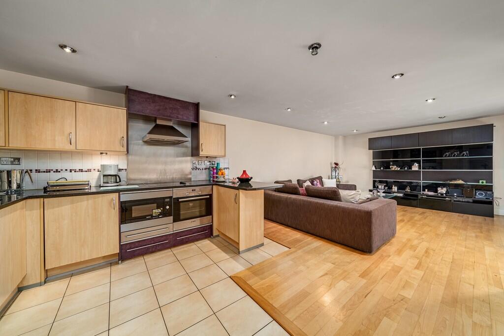 Apartment in London - More