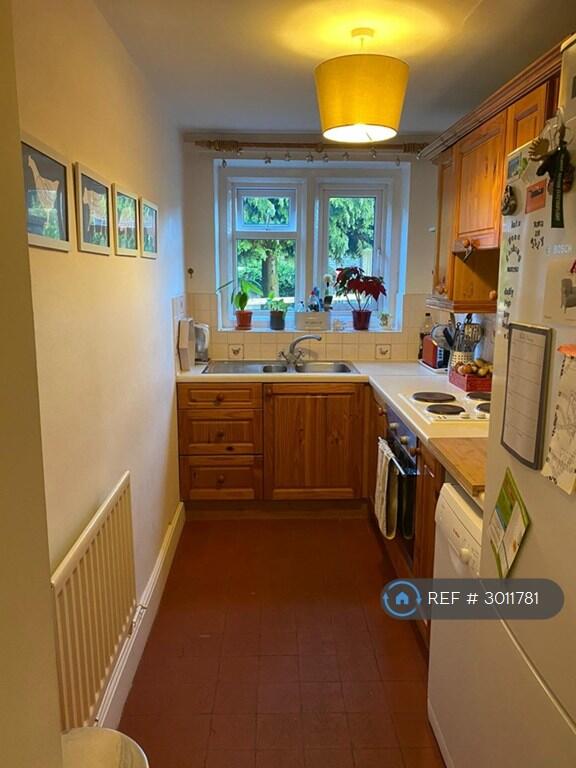 House in Gloucester - View 2