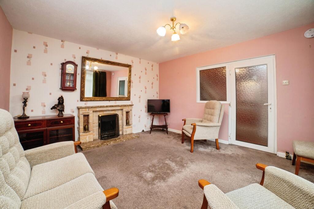 Dormy Close, Mansfield Woodhouse, Mansfield, Nottinghamshire, NG19 photo 4