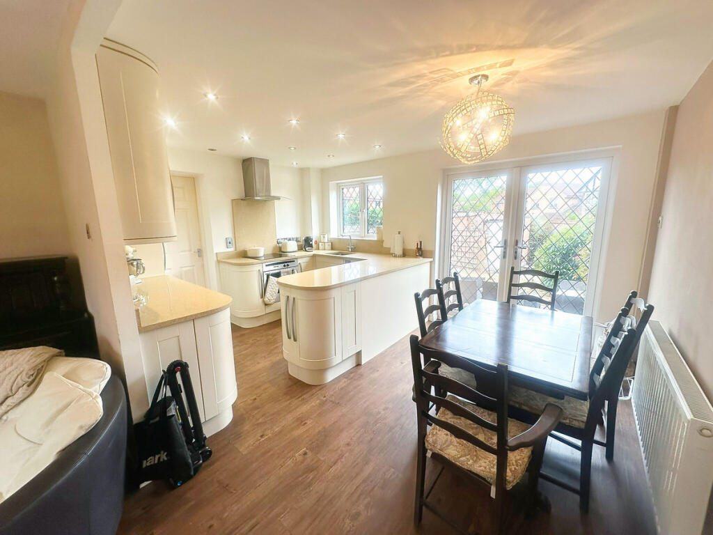 House in London, Harold Hill - View 3