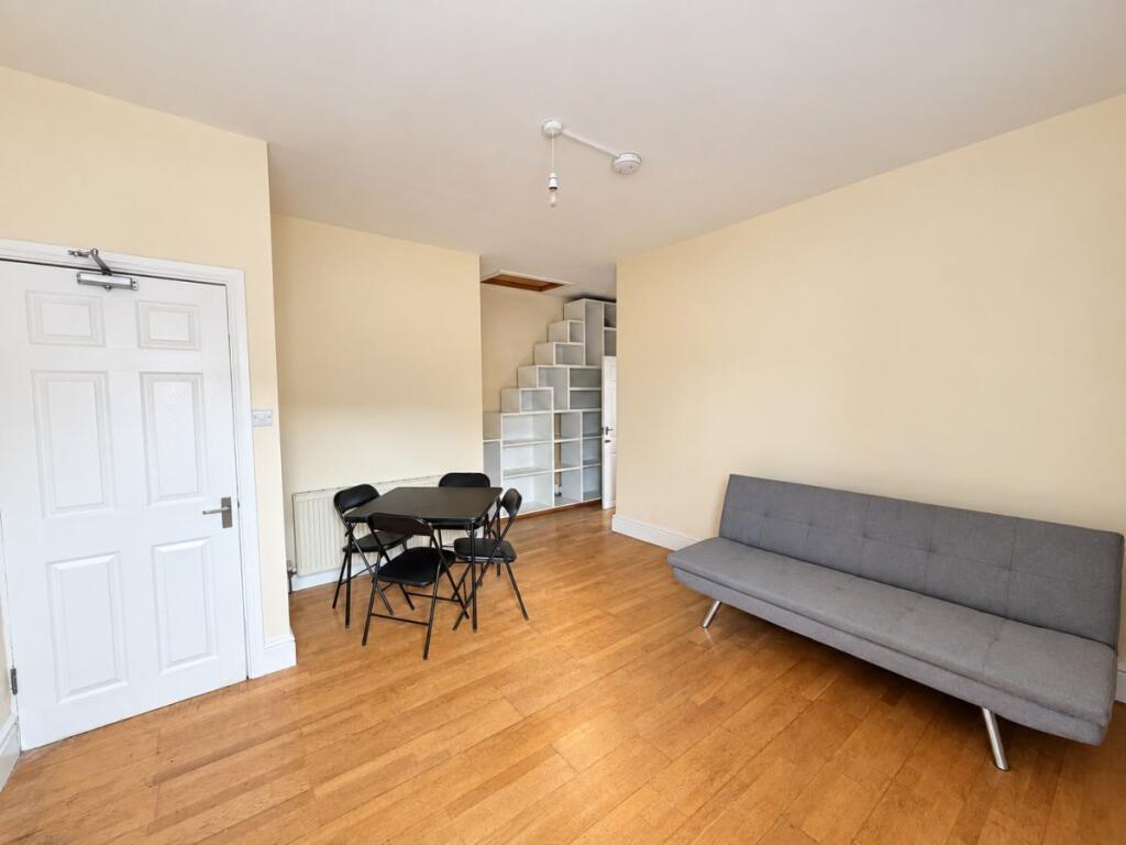 Apartment in High Wycombe, Castlefield - View 5