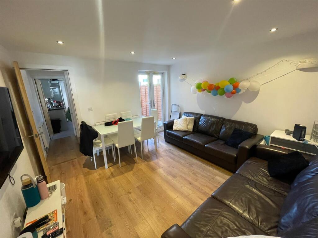 Main image of property: 151 Warwards Lane, Selly Oak, Birmingham