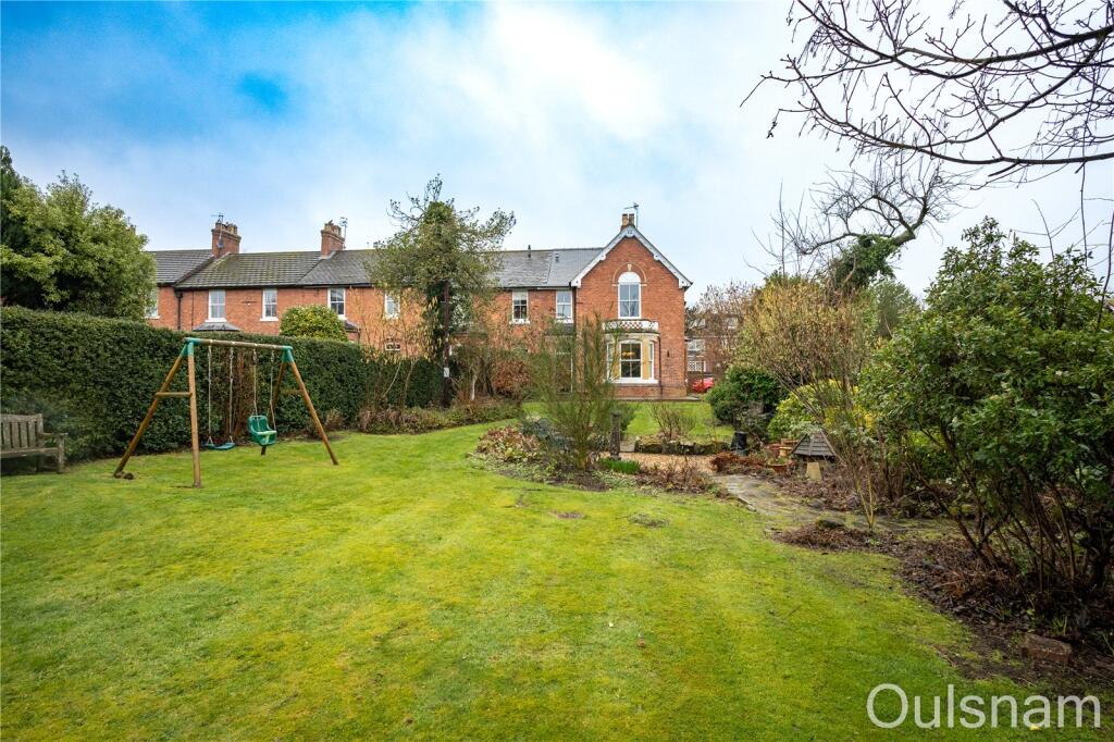 Main image of property: South Crescent, Bromsgrove, Worcestershire, B60