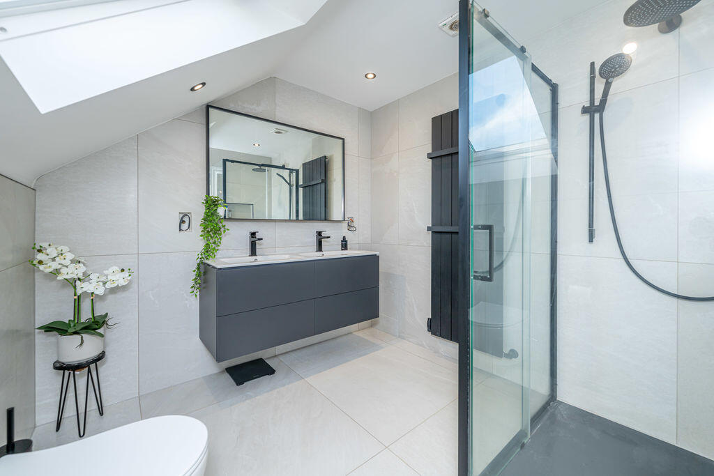 House in Wolverhampton - View 4