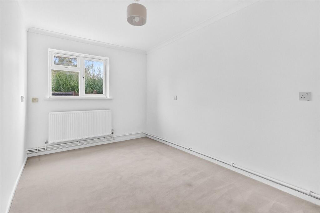 Apartment in Winkfield, Bracknell Forest - View 5