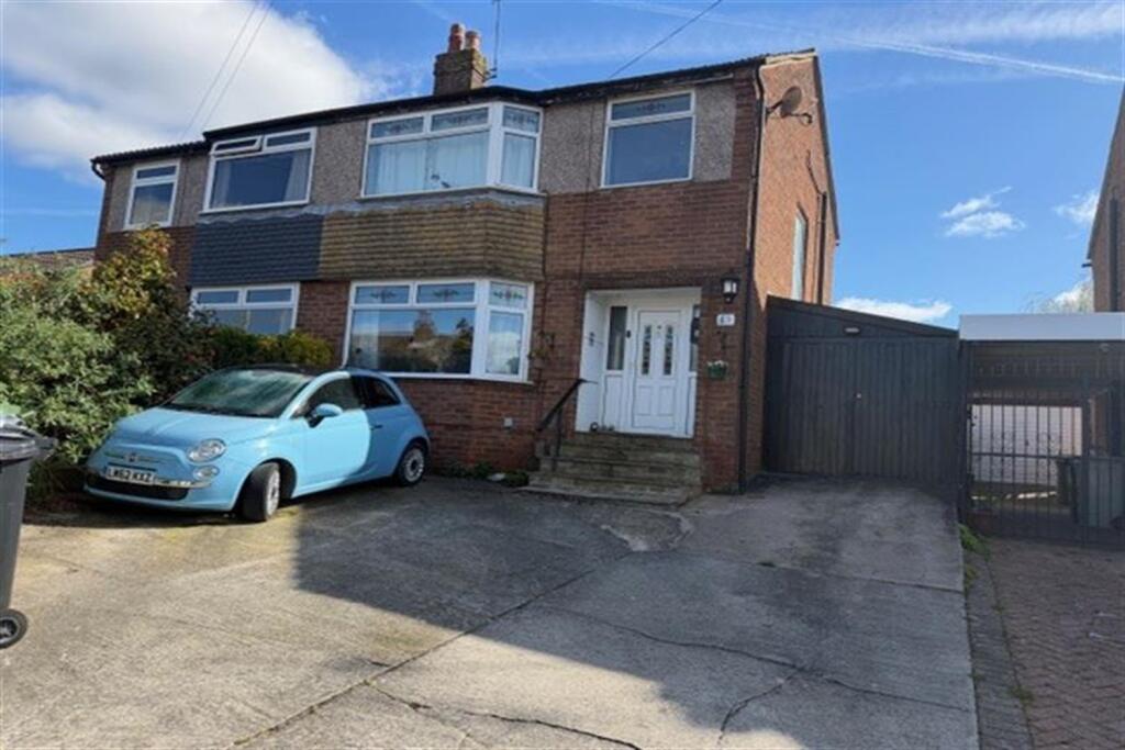 Main image of property: Farnham Avenue, Macclesfield