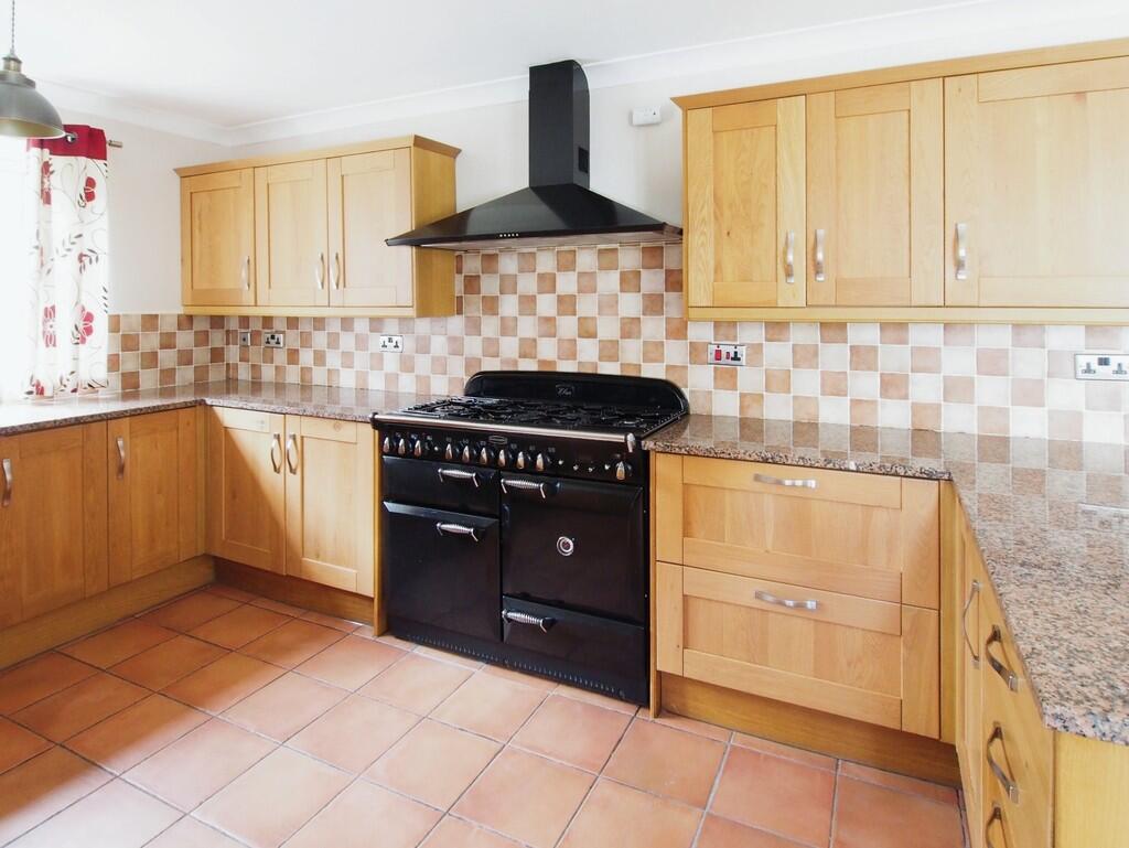 House in Paisley - View 2