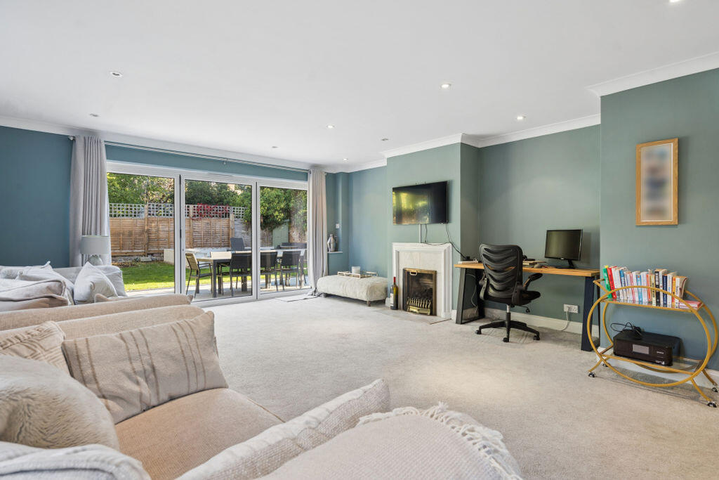 House in Little Marlow, Buckinghamshire - View 3