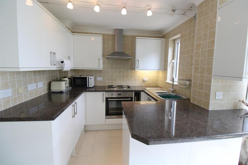 Apartment in Cowes, Isle of Wight - View 5