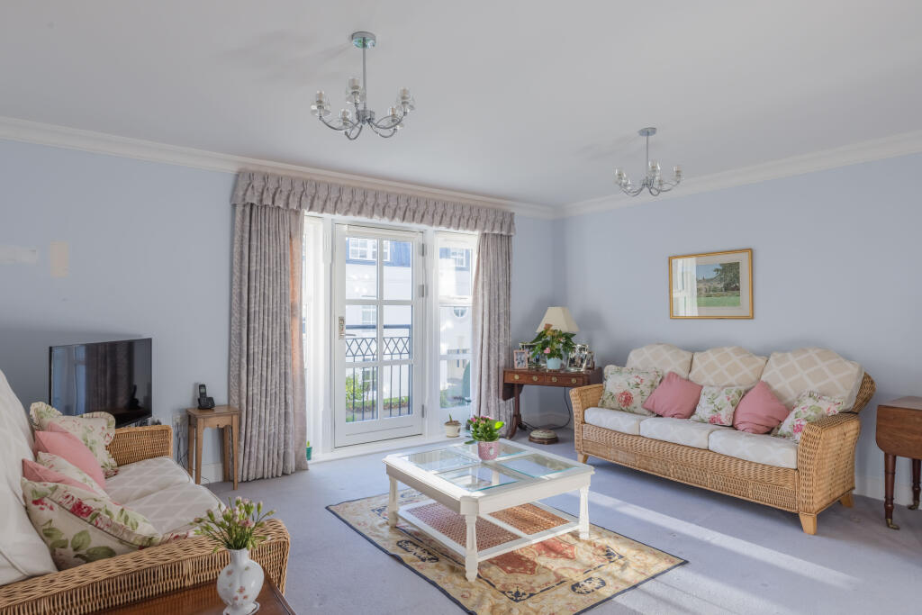 Templeton Road, RG17 - View 2