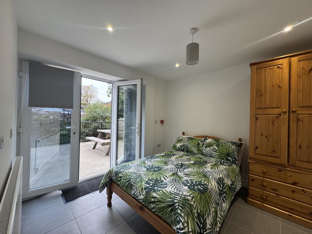 Apartment in Coventry, Lower Stoke - View 4