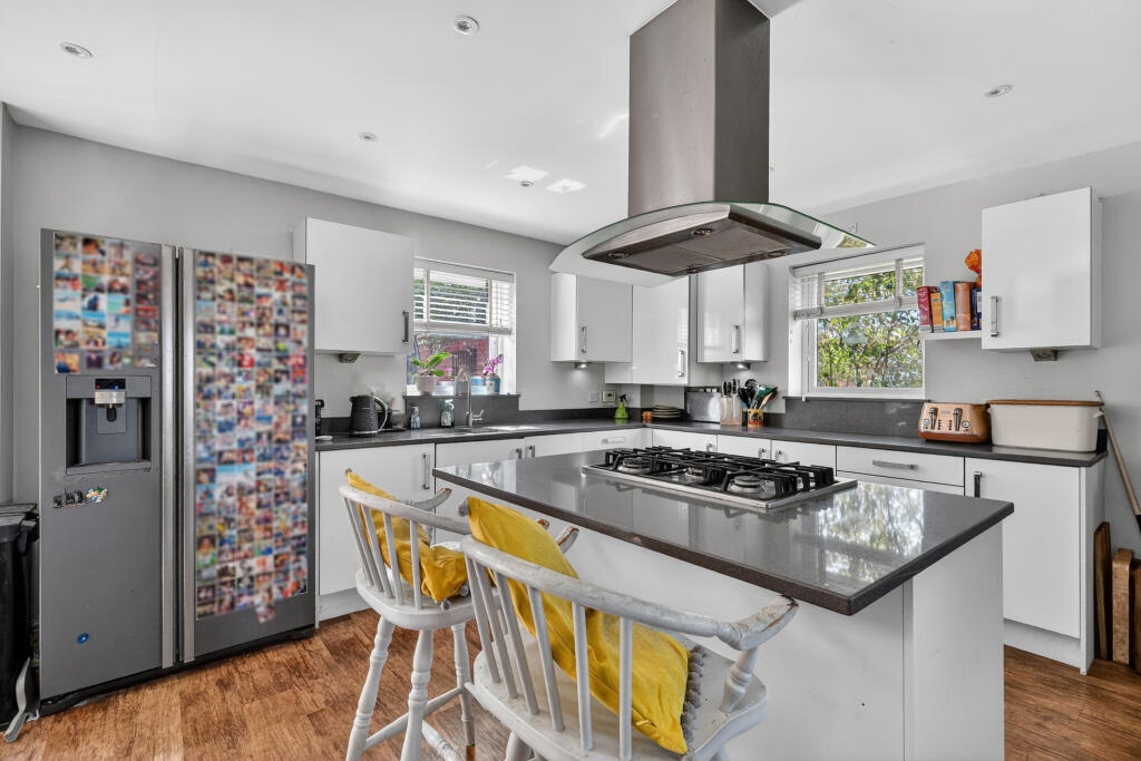 Provost Lea, Bracknell, RG12 - View 4