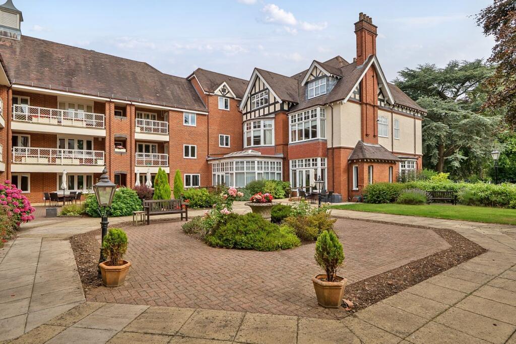 Main image of property: Four Oaks Road, Sutton Coldfield, B74