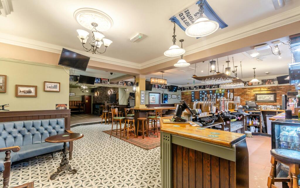 8681496-interior03.jpg
