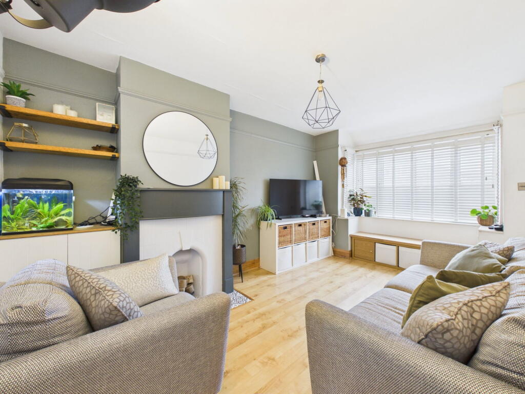 House in Worthing, West Sussex - View 2