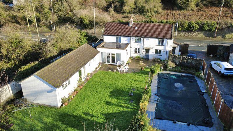 Main image of property: Bridgwater Road, Bleadon - COTTAGE & ANNEXE