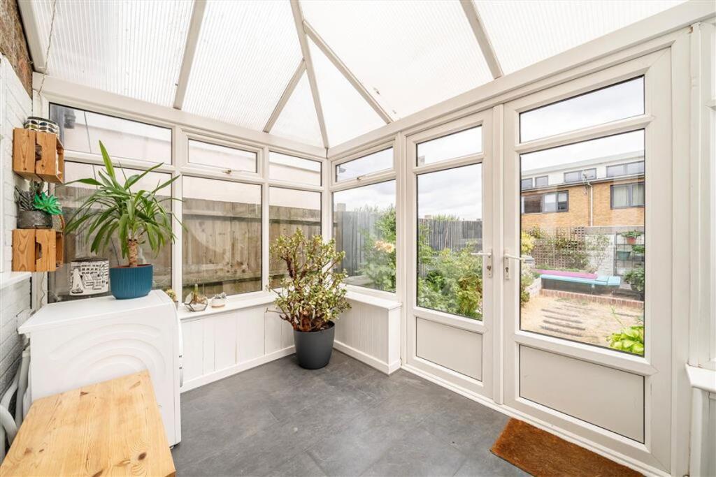 House in London - View 5