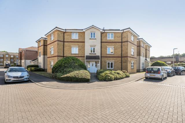 Main image of property: Martingale Chase, Newbury