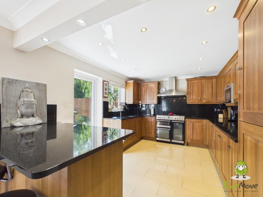 House in Basingstoke and Deane, Oakley - View 5