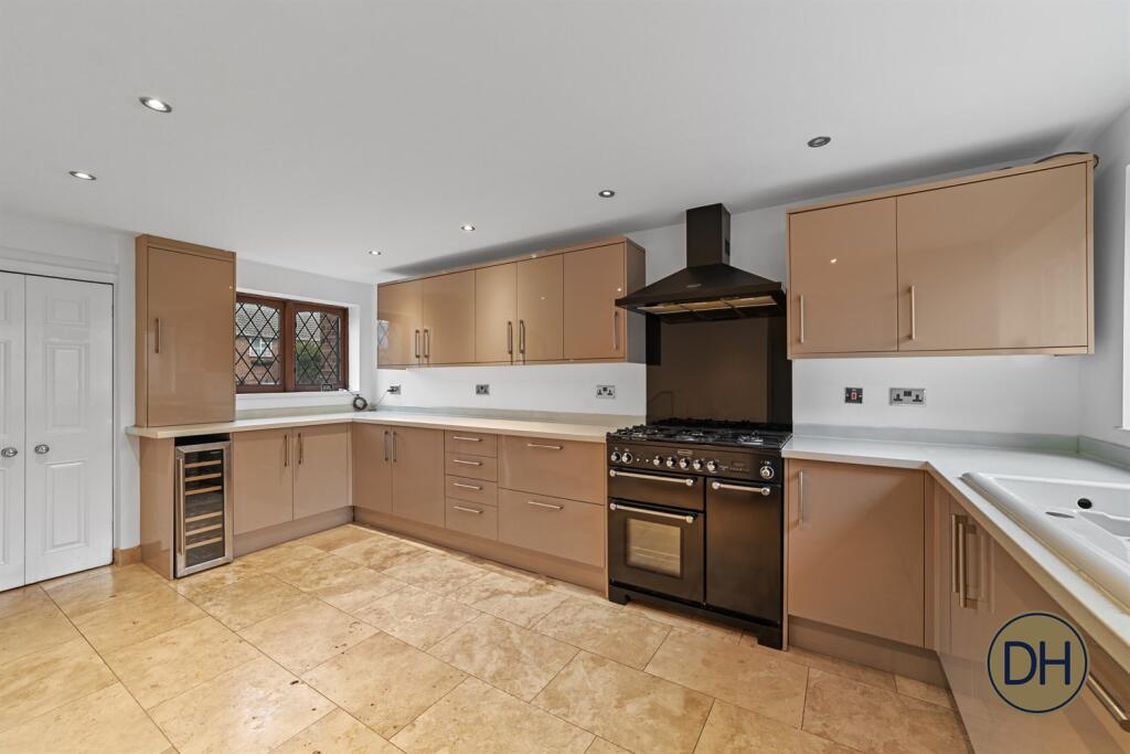 Main image of property: Queens Road, North Weald, Essex CM16