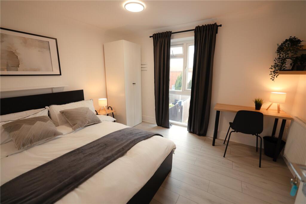 Main image of property: Rochfords Gardens, Slough, Berkshire, SL2