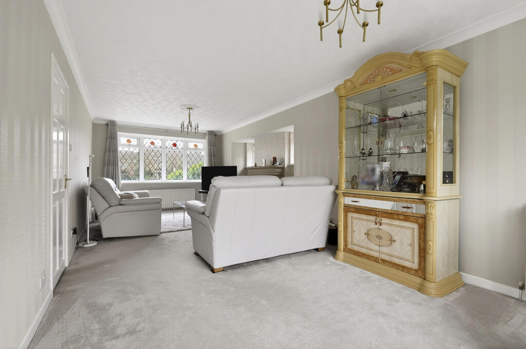 House in Birmingham, Sutton Coldfield - View 4