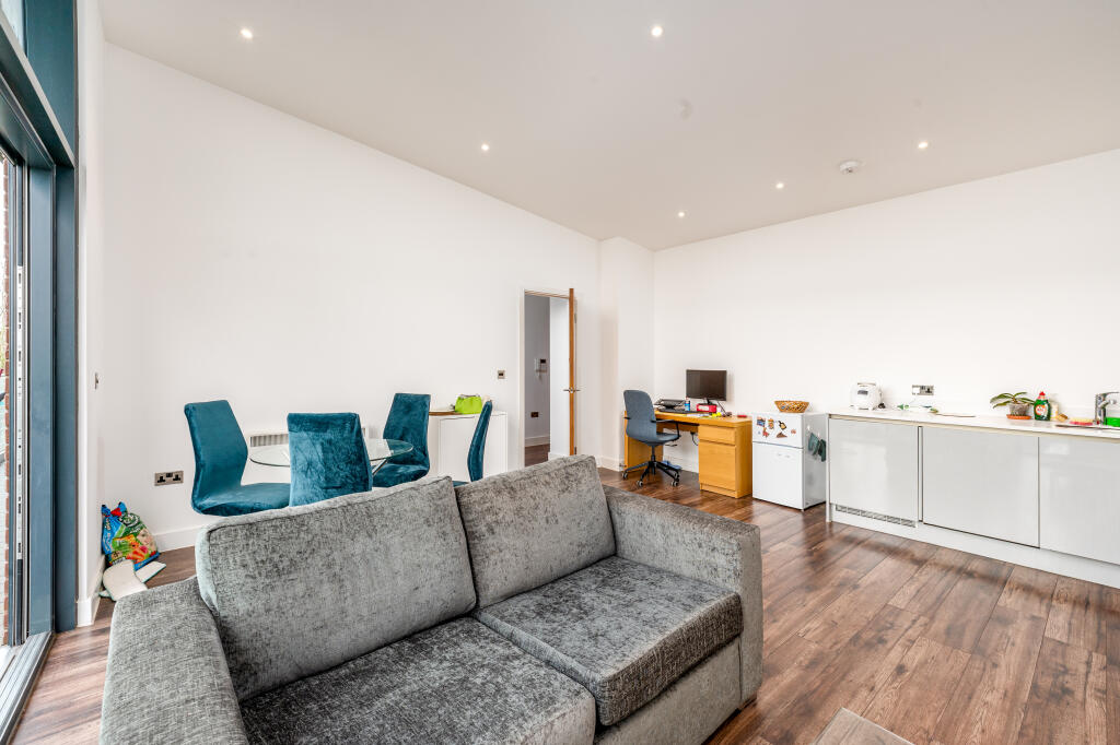 Additional image 6 of High Street, Birmingham, B17