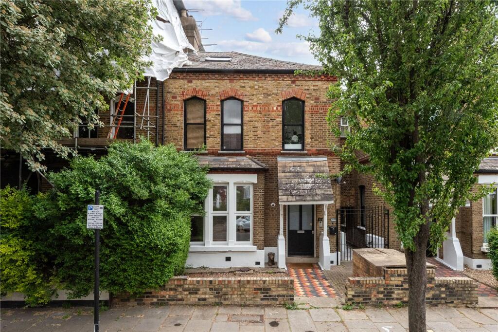 Main image of property: Finsbury Park Road, London, N4