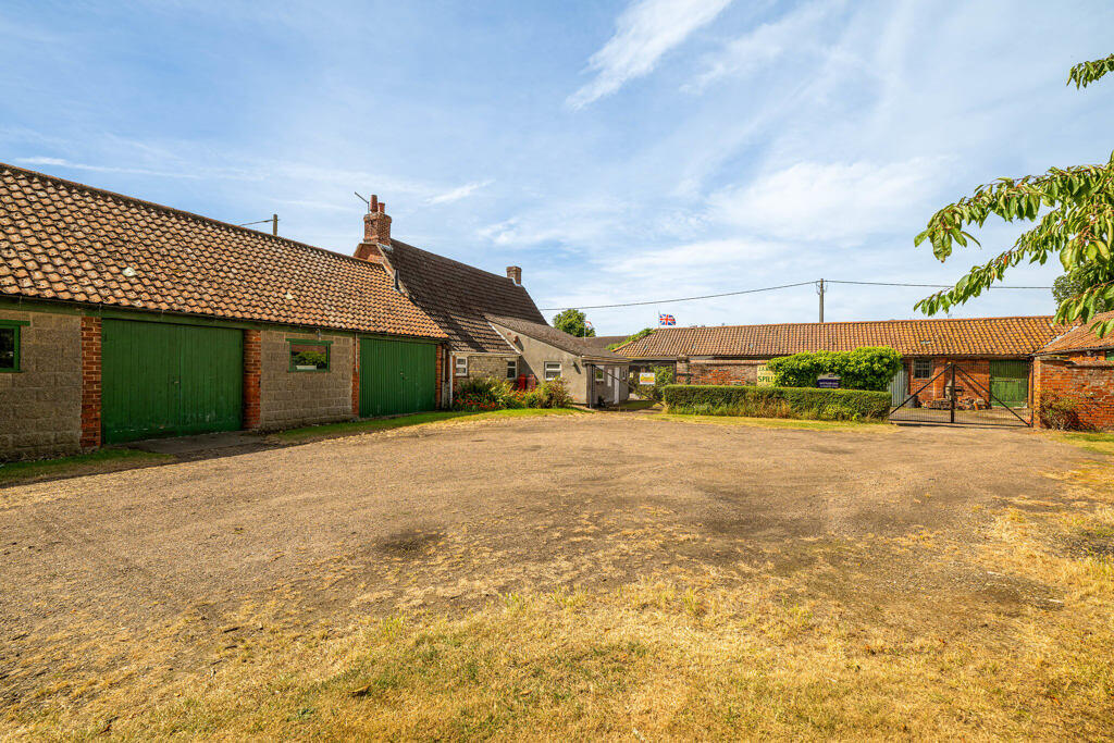 Main image of property: Carlton Mill, Sands Lane, Carlton-Le-Moorland, Lincoln, Lincolnshire, LN5 9HJ