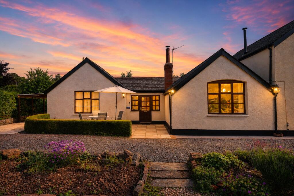 House in Wiveliscombe, Somerset - View 3