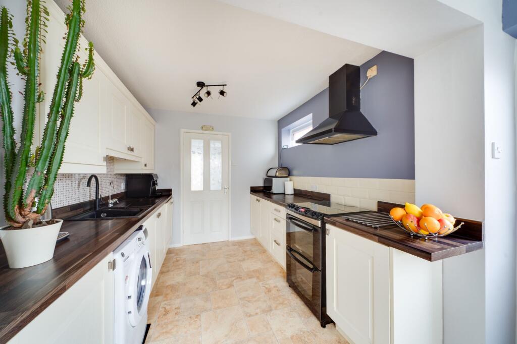 36, Sunbury Drive, Trench, TF2 photo 3