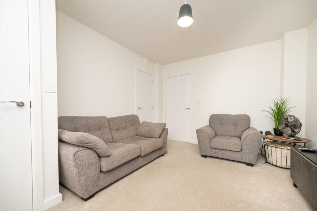 House in Worcester - View 4