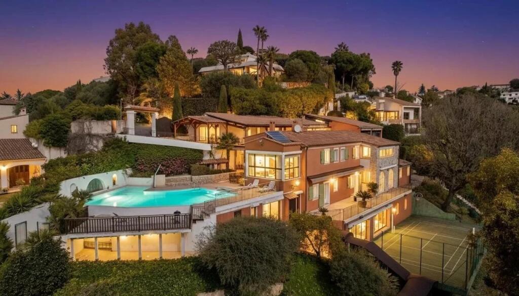 Main image of property: Provence-Alps-Cote d`Azur, Alpes-Maritimes, Nice