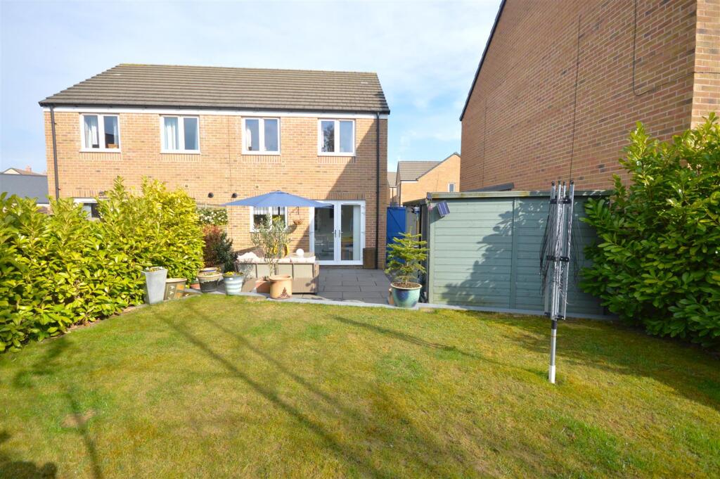 House in Weldon, North Northamptonshire - More
