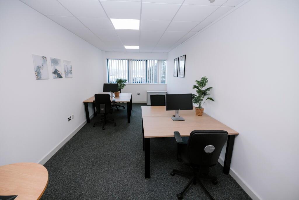 250 sqft office in Burnley