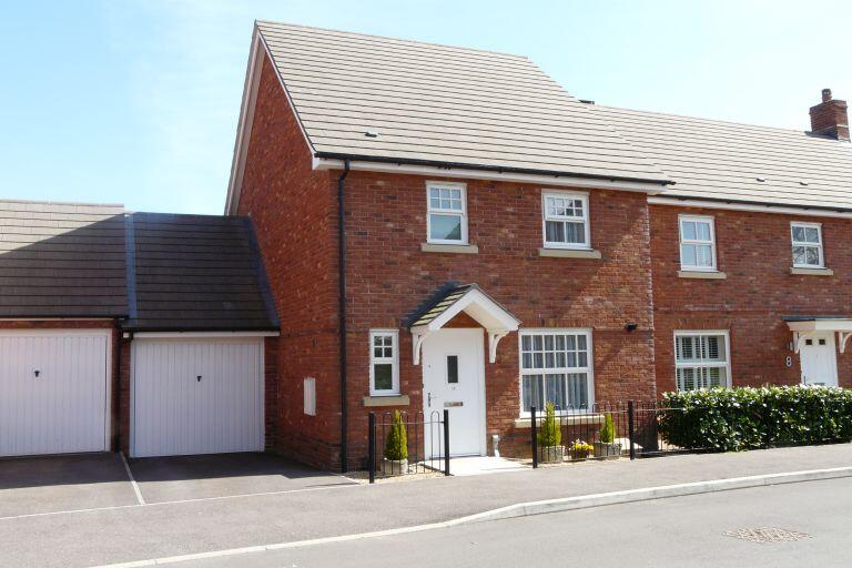 Main image of property: Strawberry Fields, Mortimer Common, Reading, Berkshire, RG7