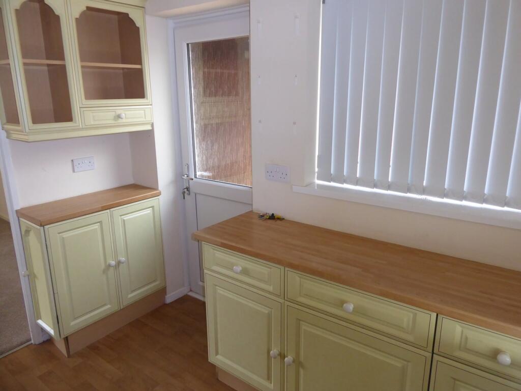 3, Colliers Close, Summer Hayes, Willenhall, WV12 photo 5