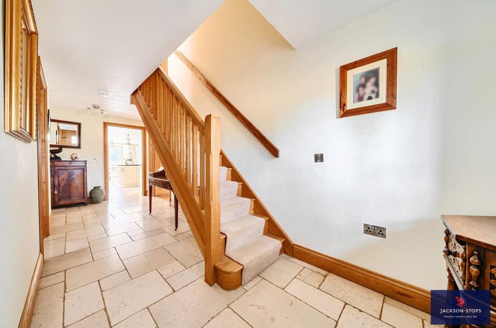 House in Northampton - View 5