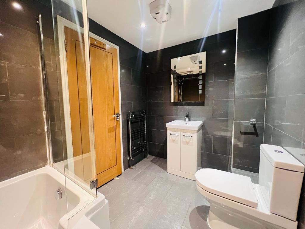 4 bedroom ground floor maisonette for rent