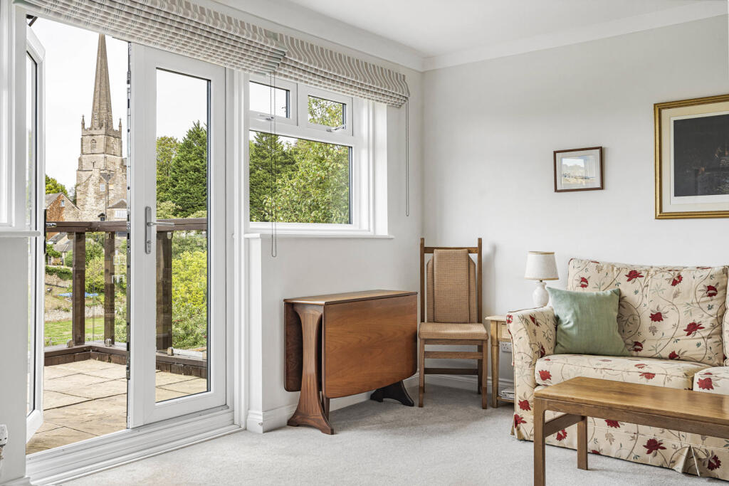 House in Gloucester - View 3